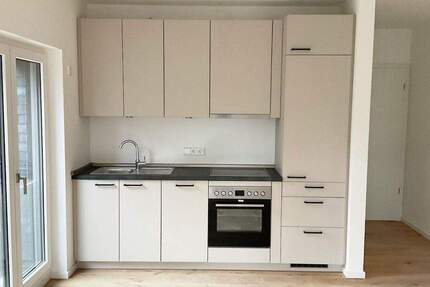 Neubaukomfort* helle 3 Zimmer* Loggia* Einbauküche* guter Schnitt* Tageslichtbad* Abstellraum*Aufzug 3 zimmer