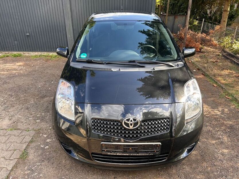 Yaris