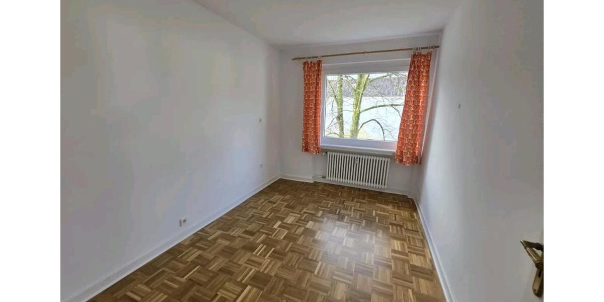 Ruhige, geräumige 5-Zimmer-Wohnung in Kirchrode 5 zimmer