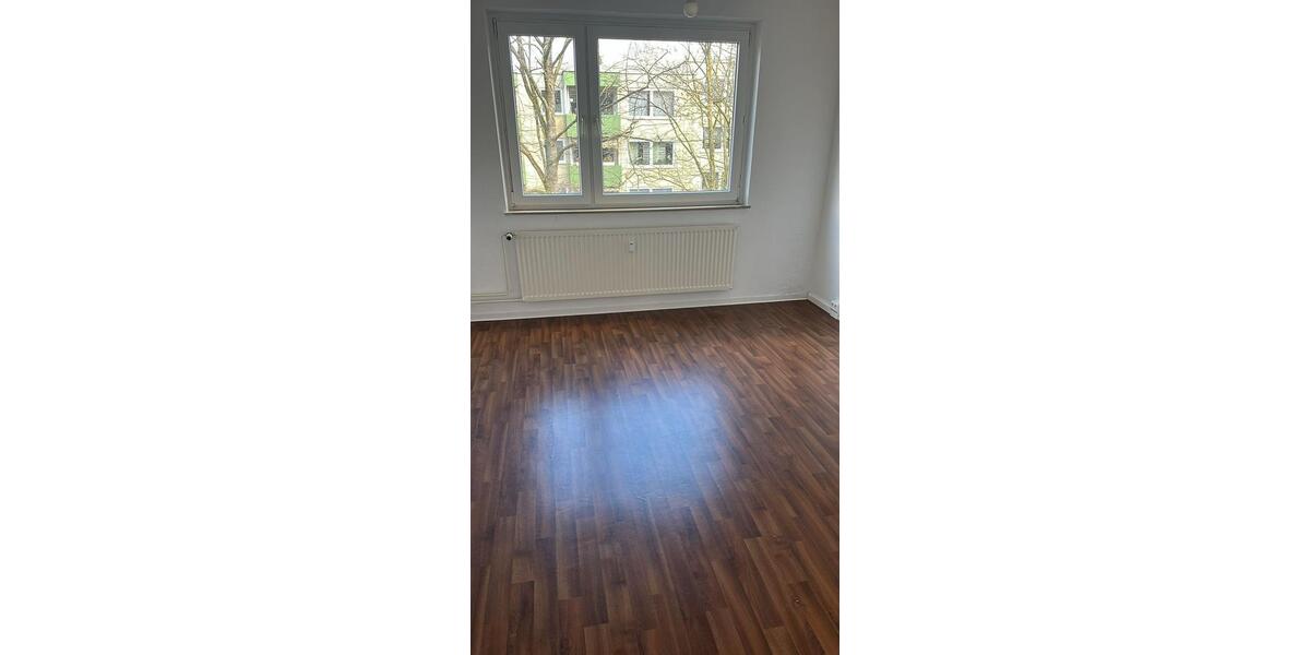 Etagenwohnung Laatzen - 3 Zimmer, 76 m&sup2;, 614&euro; | Angebot:26350986