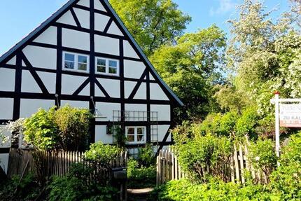 Haus Hannover Mitte - 5 Zimmer, 187 m&sup2;, 480.000&euro; | Angebot:27126822