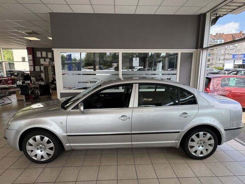 Skoda Superb 217.986 km 3.990 € Hannover 30419