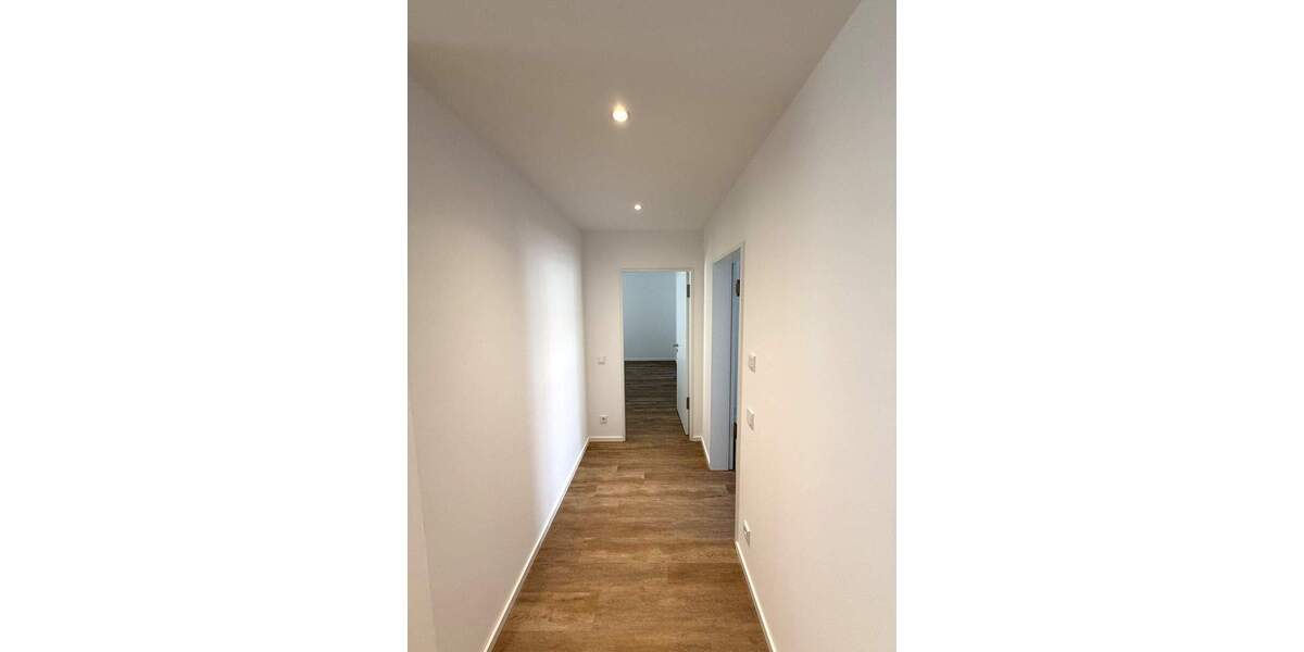 Etagenwohnung Hannover Vahrenwald - 4 Zimmer, 120 m&sup2;, 1.990&euro; | Angebot:26584385