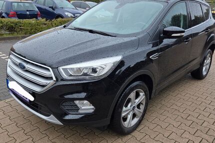 Ford Kuga 129.000 km 9.000 € Langenhagen 30853