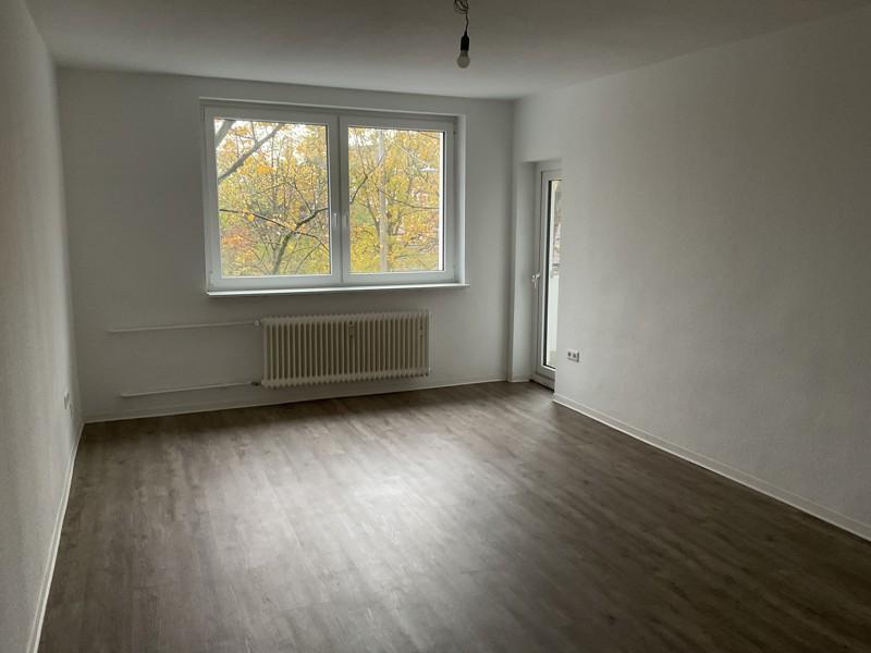 Moderne 3-Zimmer-Wohnung mit Balkon in zentraler Lage zimmer
