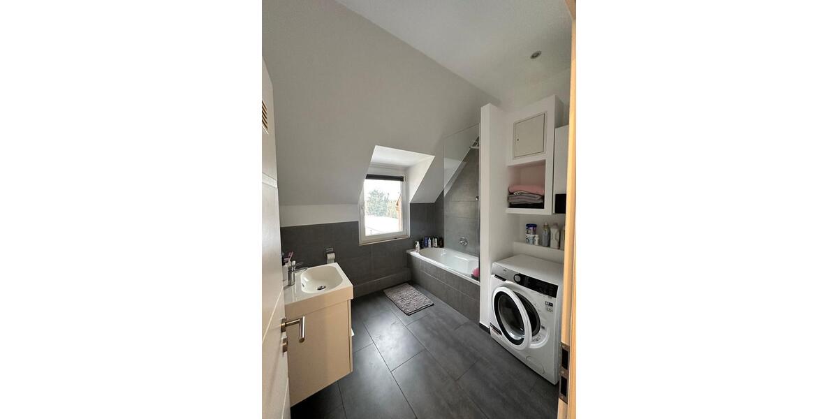 Dachgeschoßwohnung Neustadt am Rübenberge - 3 Zimmer, 82 m&sup2;, 1.053&euro; | Angebot:25349371