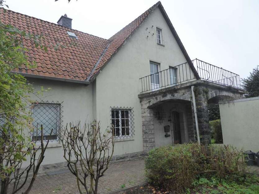 Haus zum Kaufen in Ronnenberg 449.000 € 351 m²