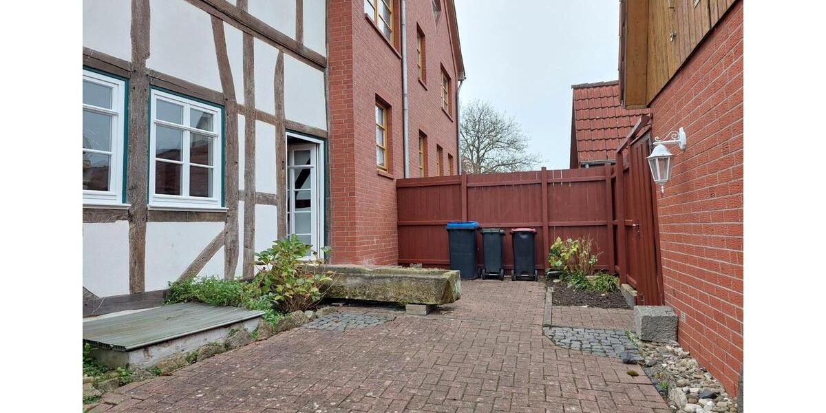 Einfamilienhaus Bad Münder am Deister - 5 Zimmer, 140 m&sup2;, 1.050&euro; | Angebot:27609361