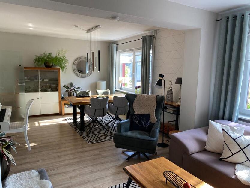 Modernisiertes Zweifamilienhaus in ruhiger Lage! von Privat