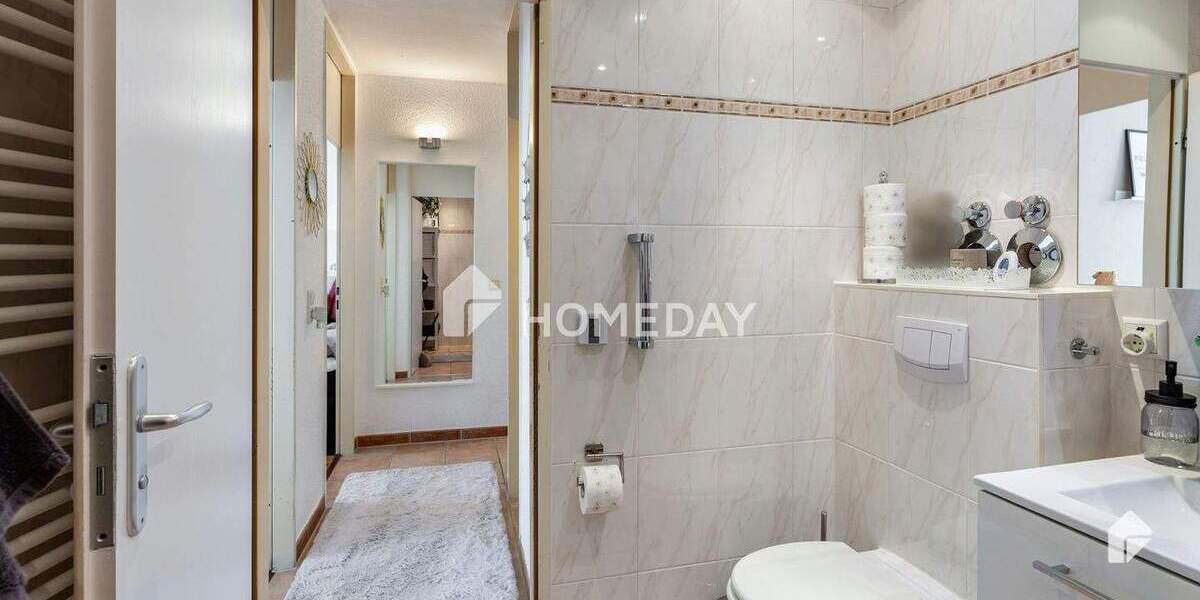 Zentral gelegen am Ufer der Ihme: ETW mit SW-Loggia im Ihme-Zentrum 3 zimmer