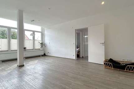 Wohnung zum Mieten in Garbsen 700 € 93 m²