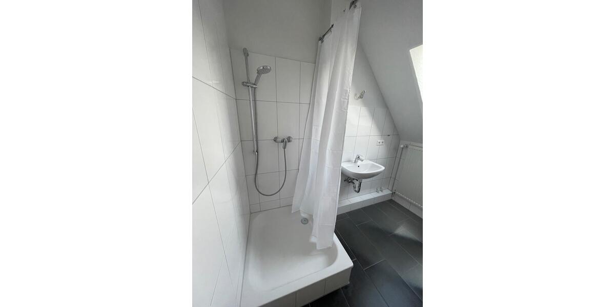 Dachgeschoßwohnung Hannover Linden-Limmer - 2 Zimmer, 51 m&sup2;, 500&euro; | Angebot:27625446