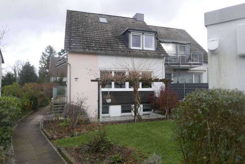 Haus zum Mieten in Burgwedel 1.150 € 103 m²