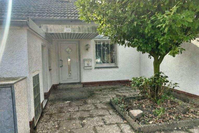 Reihenmittelhaus Hannover Badenstedt - 5 Zimmer, 117 m&sup2;, 299.000&euro; | Angebot:25733417