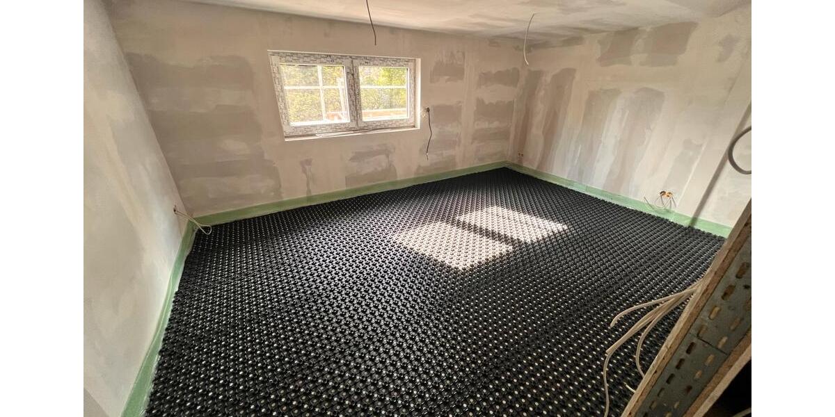 Dachgeschoßwohnung Lehrte - 4 Zimmer, 120 m&sup2;, 1.350&euro; | Angebot:26415929