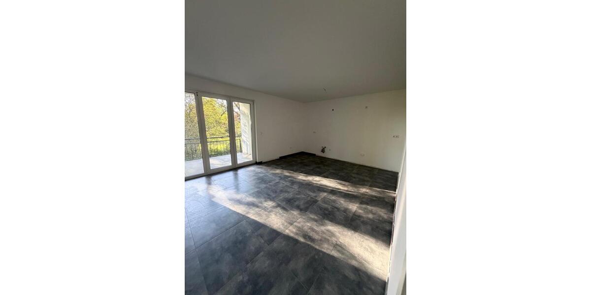 Etagenwohnung Sehnde - 3.5 Zimmer, 110 m&sup2;, 1.190&euro; | Angebot:26269919