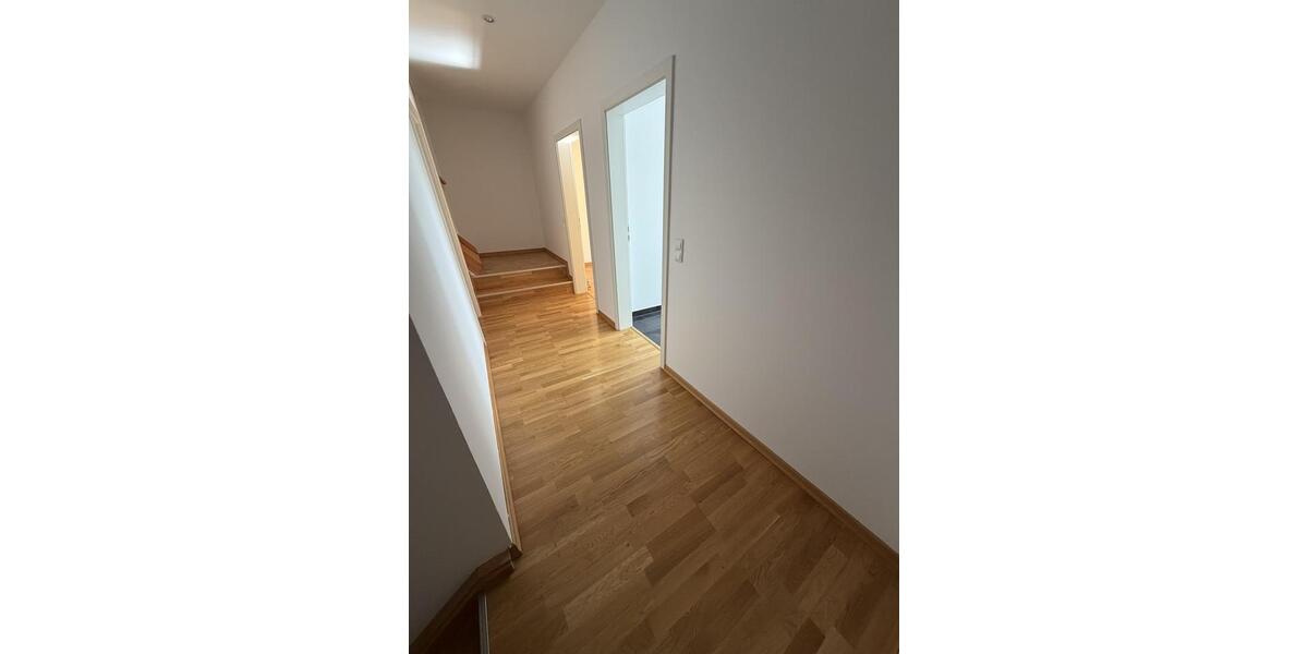 Reihenhaus Isernhagen - 3 Zimmer, 121 m&sup2;, 1.870&euro; | Angebot:26580726