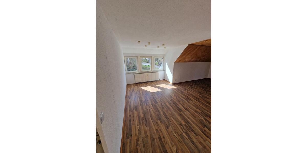 Dachgeschoßwohnung Barsinghausen - 5 Zimmer, 115 m&sup2;, 245.000&euro; | Angebot:24560900