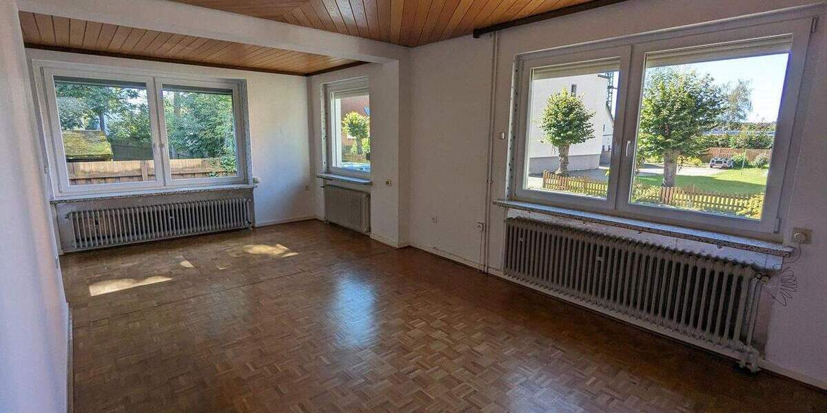 Renovierungsbedürftiges Haus mit viel Potential in Weetzen zu Verkaufen 8 zimmer