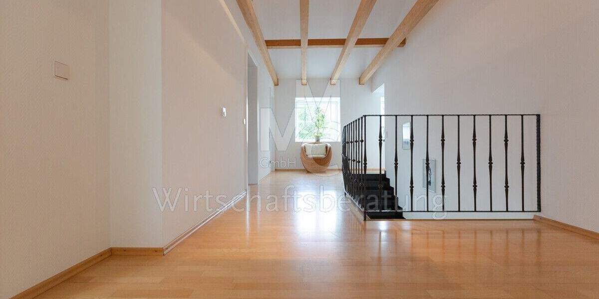 Einfamilienhaus Isernhagen / Altwarmbüchen Altwarmbüchen - 7 Zimmer, 319 m&sup2;, 1.245.000&euro; | Angebot:25475414