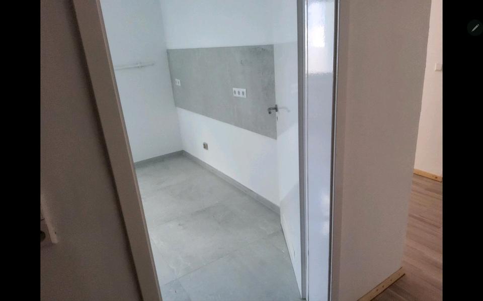 Etagenwohnung Hannover Nord - 4 Zimmer, 100 m&sup2;, 1.200&euro; | Angebot:27592028