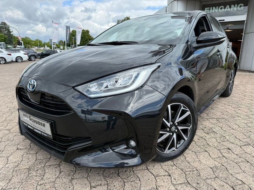 Toyota Yaris 26.600 km 20.980 € Hildesheim 31137