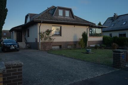 Haus Wedemark - 9 Zimmer, 310 m&sup2;, 469.000&euro; | Angebot:25935738