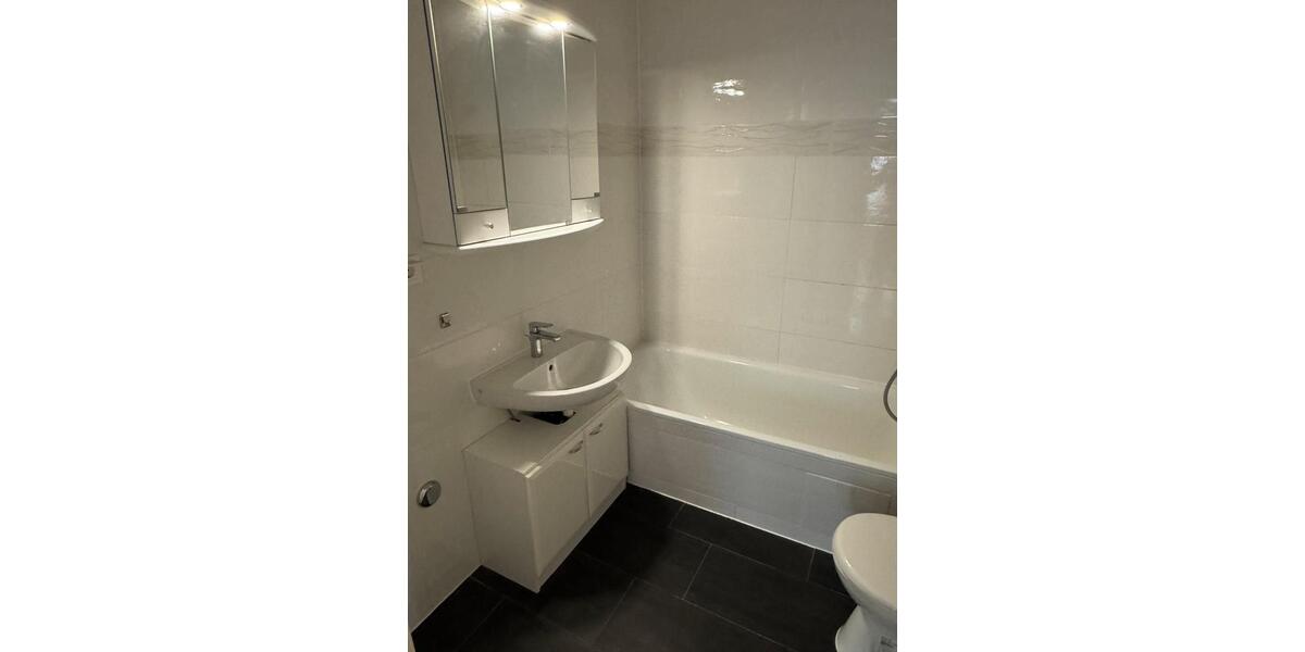 Etagenwohnung Laatzen - 3.5 Zimmer, 84 m&sup2;, 184.000&euro; | Angebot:27426773