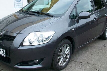 Toyota Auris 126.800 km 4.995 &euro; Wedemark 30900