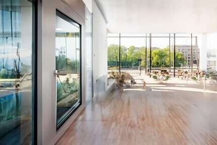 Büro in Stuttgart 37.135 € 1061 m²