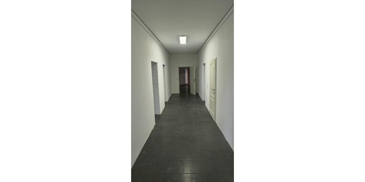 Etagenwohnung Hildesheim Himmelsthür - 6.5 Zimmer, 224 m&sup2;, 248.000&euro; | Angebot:27226411