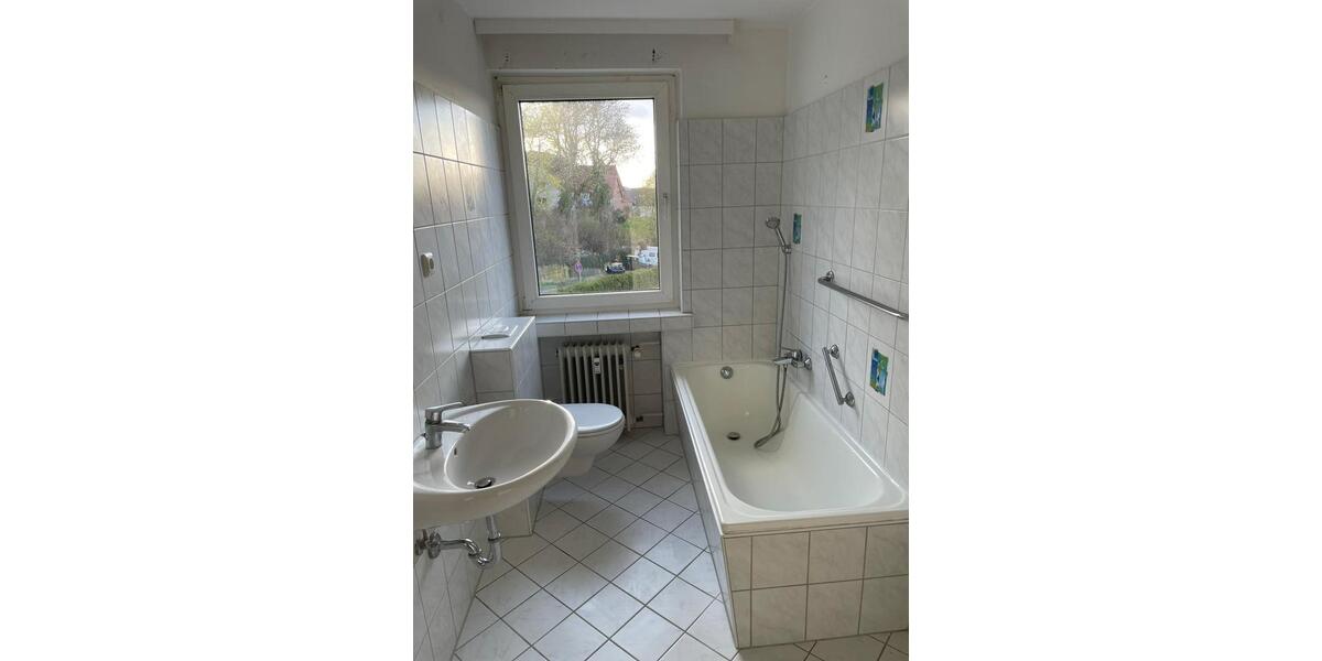 Etagenwohnung Bad Nenndorf - 3 Zimmer, 72 m&sup2;, 612&euro; | Angebot:25962463