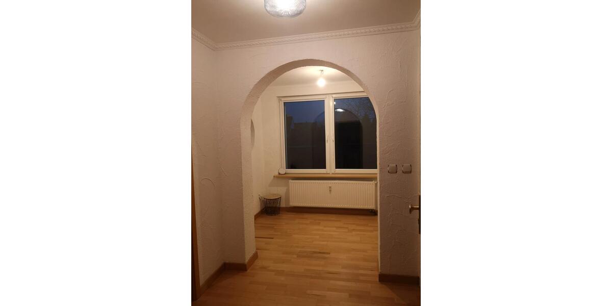 Etagenwohnung Hannover Herrenhausen-Stöcken - 3.5 Zimmer, 100 m&sup2;, 1.000&euro; | Angebot:26634947