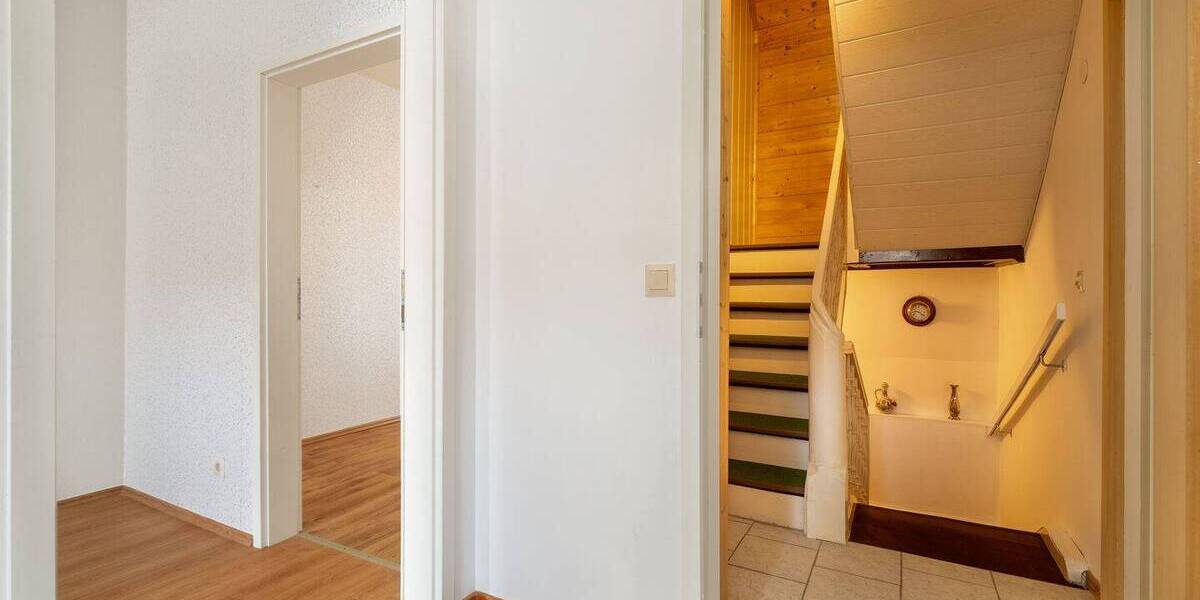 Einfamilienhaus Algermissen - 9 Zimmer, 187 m&sup2;, 320.000&euro; | Angebot:26155550