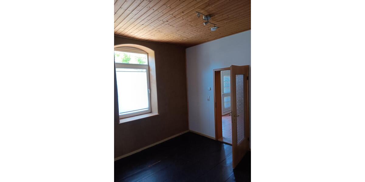Erdgeschoßwohnung Neustadt am Rübenberge - 5 Zimmer, 160 m&sup2;, 990&euro; | Angebot:26646456