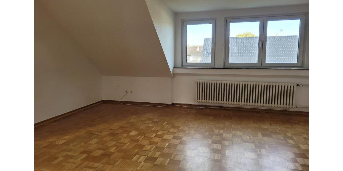 Dachgeschoßwohnung Langenhagen Engelbostel - 4 Zimmer, 88 m&sup2;, 800&euro; | Angebot:26618650