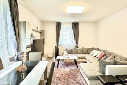 Modernisierte 2X Zimmer Erdgeschoßwohnung mit Balkon !