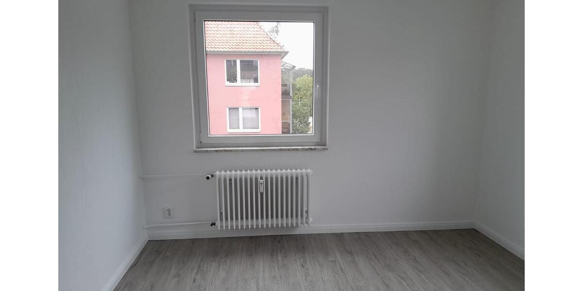 Sanierte 3-Zimmer Wohnung in Hannover Stöcken mit Südbalkon 3 zimmer