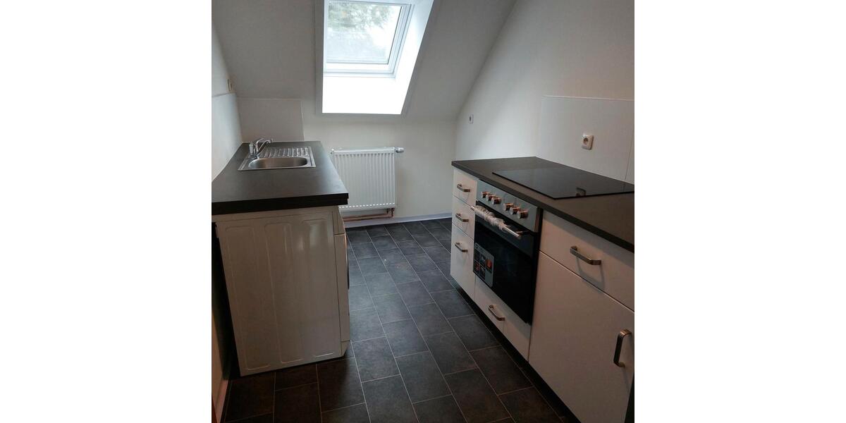 Haus mit 3 WE, vermietet 9 zimmer