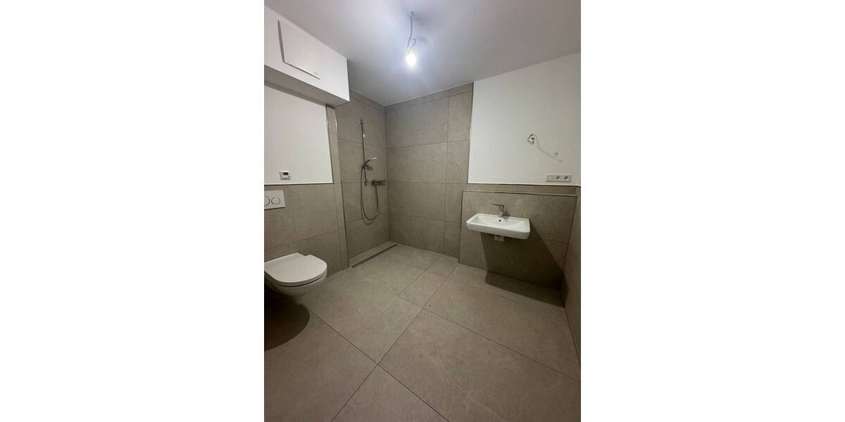 Gewerbeobjekt Hannover Südstadt - 1 Zimmer, 380 m&sup2;, 6.700&euro; | Angebot:26300926