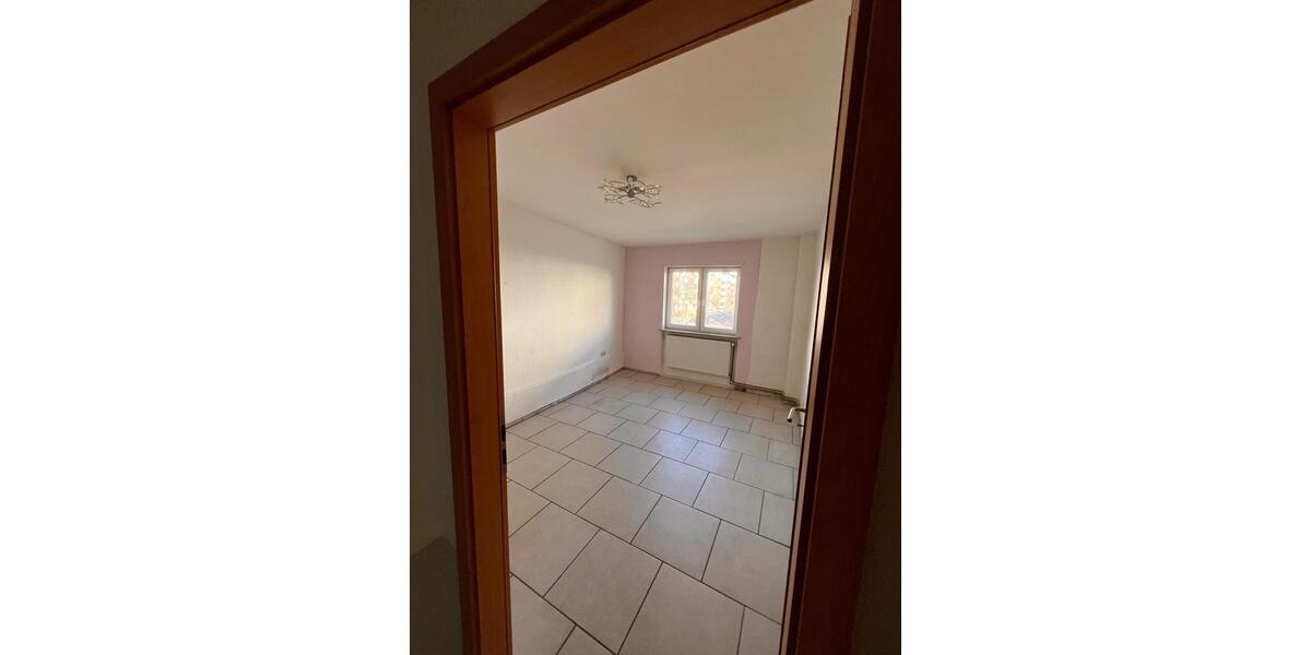 Etagenwohnung Hannover Nord - 4 Zimmer, 122 m&sup2;, 1.630&euro; | Angebot:25639031