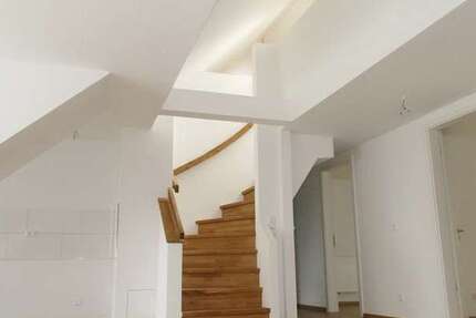 Wohnung zum Mieten in Hannover 1.421,20 € 95 m² 4 zimmer