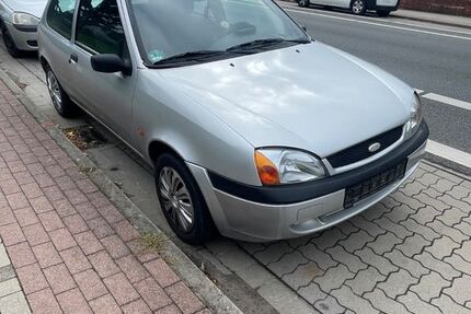 Ford Fiesta 177.000 km 1.400 € Wietze 29323