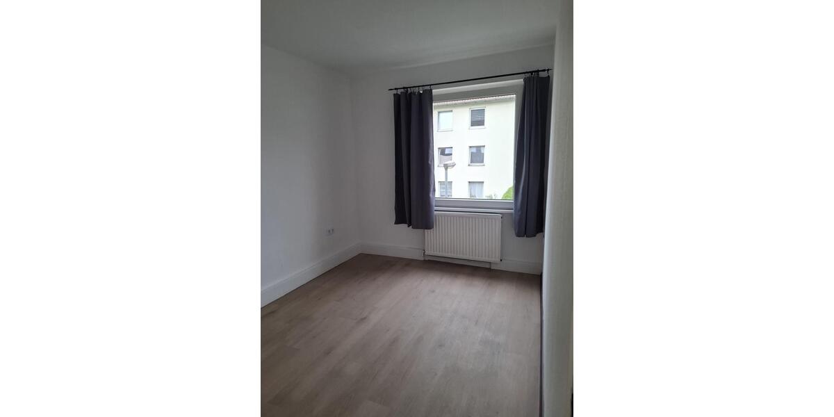Etagenwohnung Seelze - 1 Zimmer, 11 m&sup2;, 300&euro; | Angebot:26345897