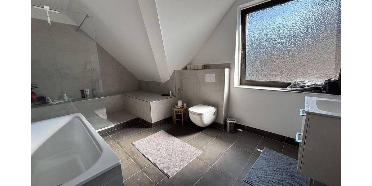 Doppelhaushälfte Lehrte Steinwedel - 6 Zimmer, 214 m&sup2;, 498.000&euro; | Angebot:26450954
