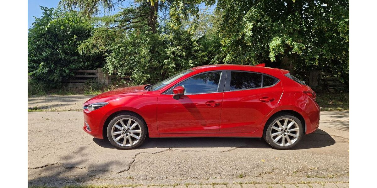 Mazda 3 94.000 km 13.900 &euro; Hannover 30657