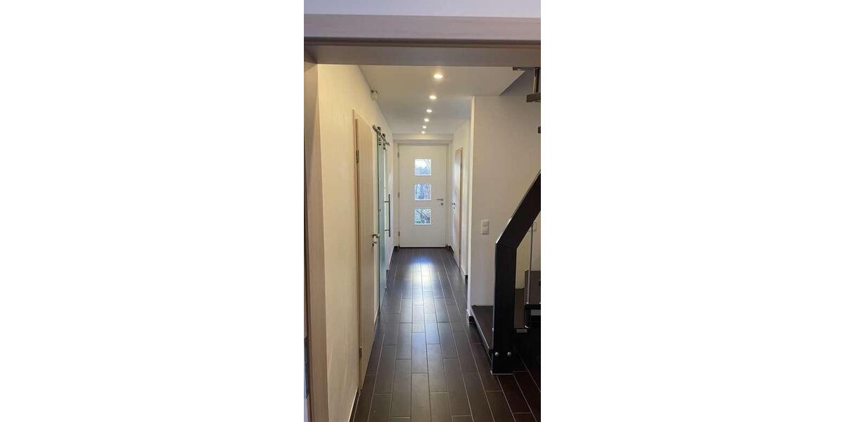 Reihenhaus Hannover Döhren-Wülfel - 5.5 Zimmer, 159 m&sup2;, 1.890&euro; | Angebot:26335857