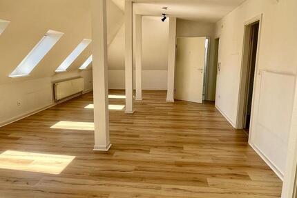 Wohnung Hildesheim - 2 Zimmer, 70 m&sup2;, 550&euro; | Angebot:26491370