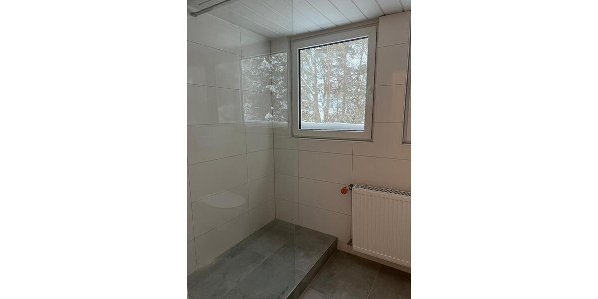 Zwei Generationen Haus komplett saniert, mit großen Garten 6 zimmer