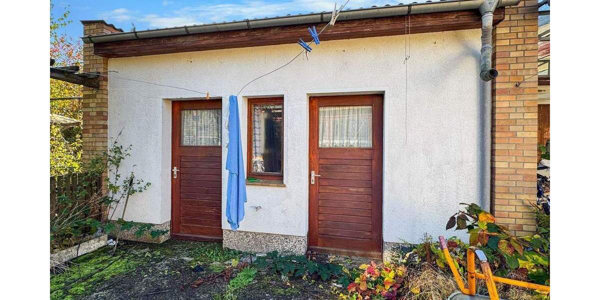 Doppelhaushälfte Hannover Mittelfeld - 5 Zimmer, 100 m&sup2;, 125.000&euro; | Angebot:25195906